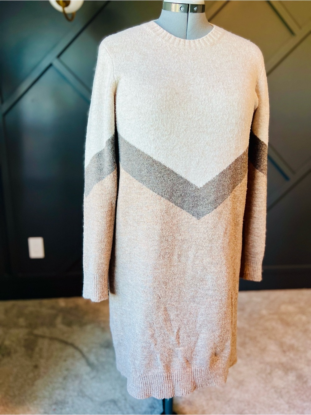 Simons Chevron Knit Long Sleeve Sweater Dress in Beige & Gray